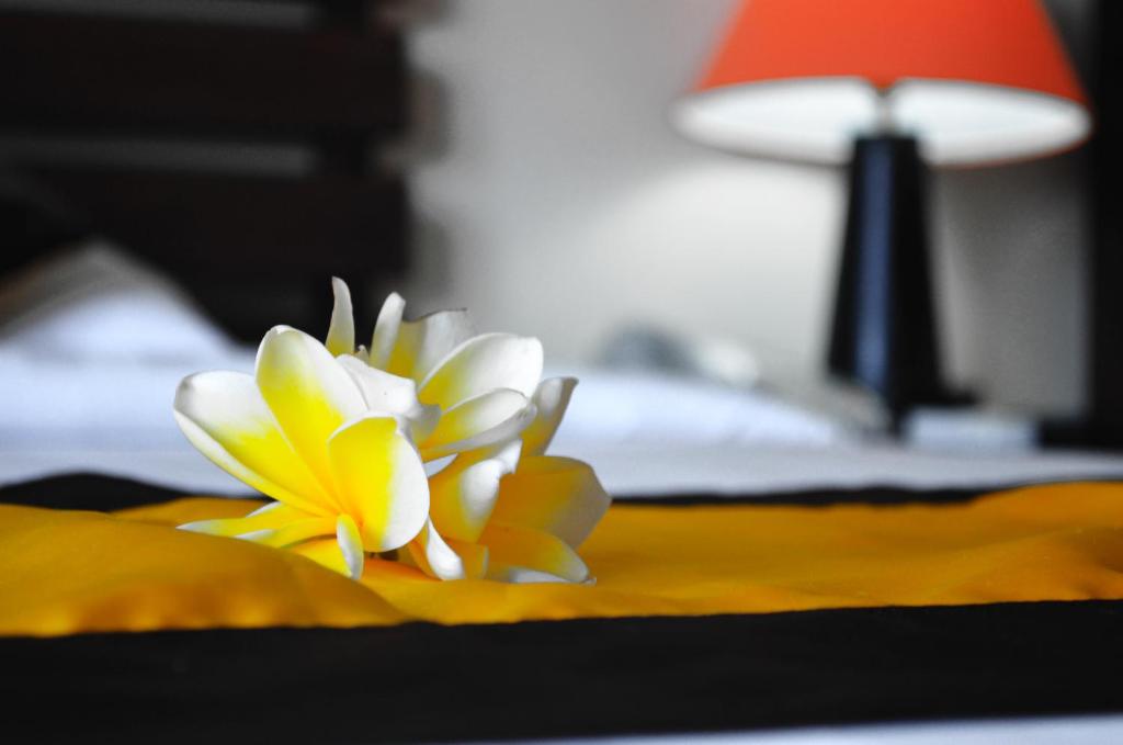 Postel nebo postele na pokoji v ubytování Nirmala Hotel Jimbaran