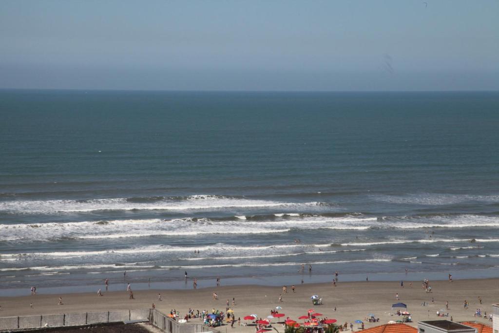  Aviação-Praia Grande/SP- 100m praia - imperdível