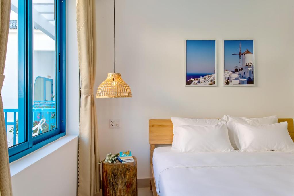 Santorin HoiAn Villa - 13