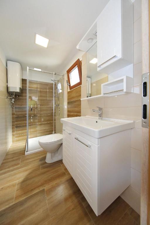 Kúpeľňa v ubytovaní Mobile home Plumeria 3
