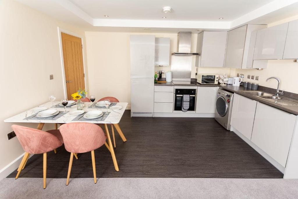 Luxury York City Centre Apartment With Free Gated Parking