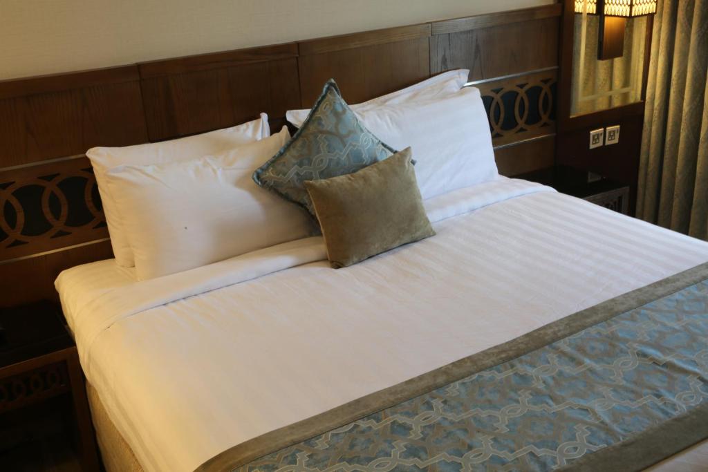 MONTANA AL AZIZIA HOTEL