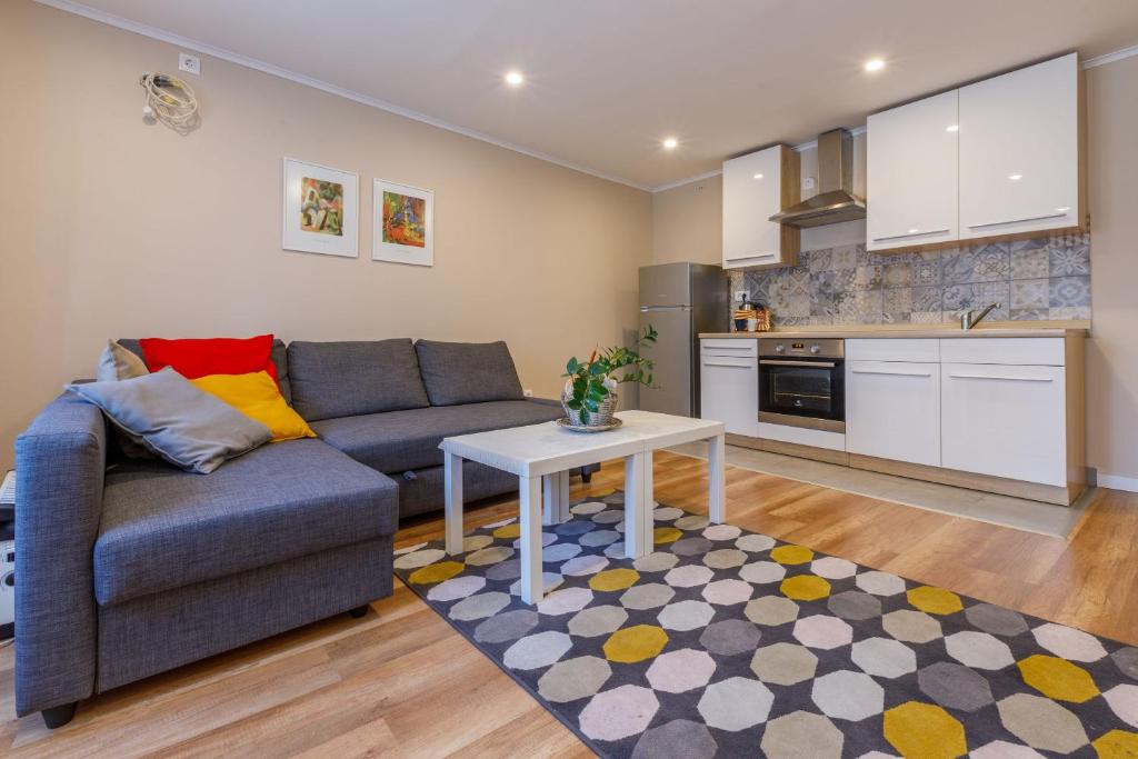 Kuchyňa alebo kuchynka v ubytovaní Apartment Edmond