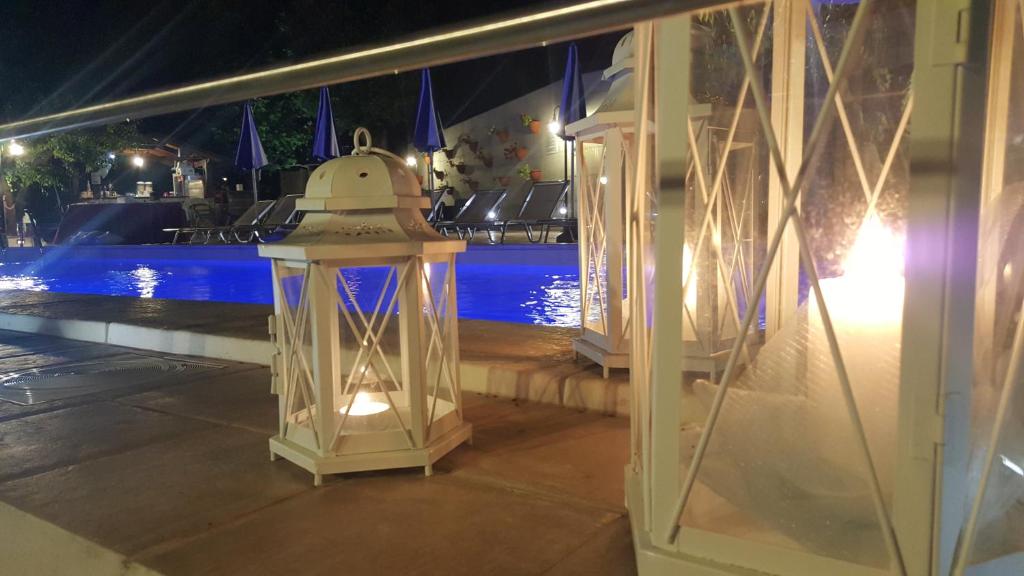 The swimming pool at or close to Albergo B&B Antica Trattoria Bacco