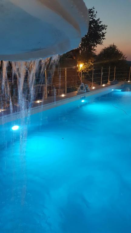 The swimming pool at or close to Albergo B&B Antica Trattoria Bacco