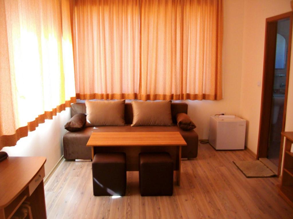 Posezení v ubytování Barex Family Hotel