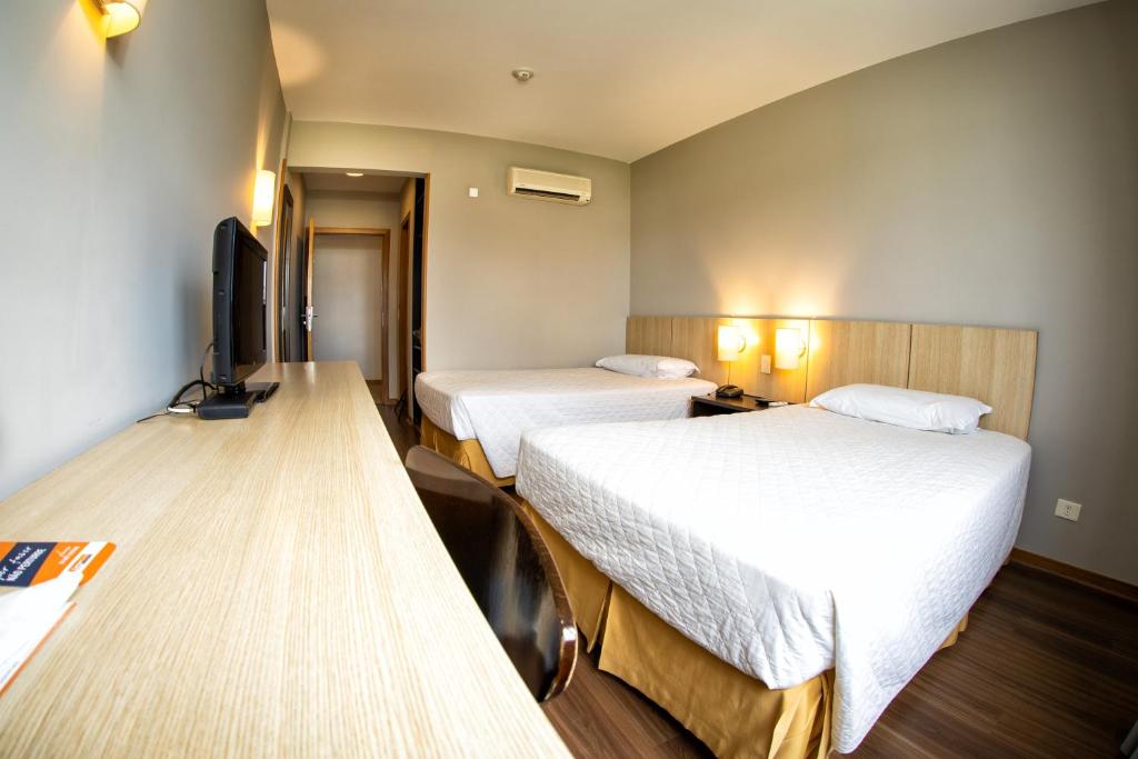  Hotel Campo Largo Express