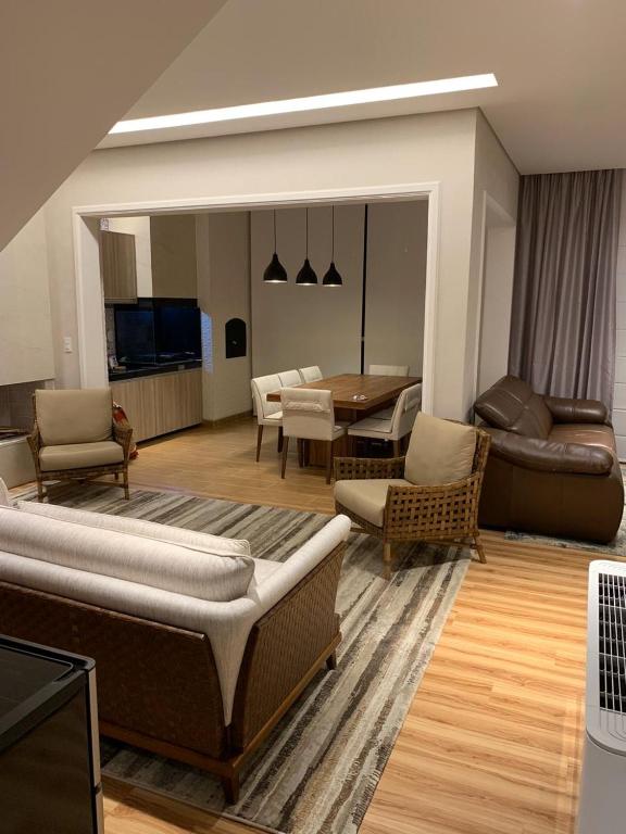  Duplex Altíssimo Padrão - Campos do Jordão