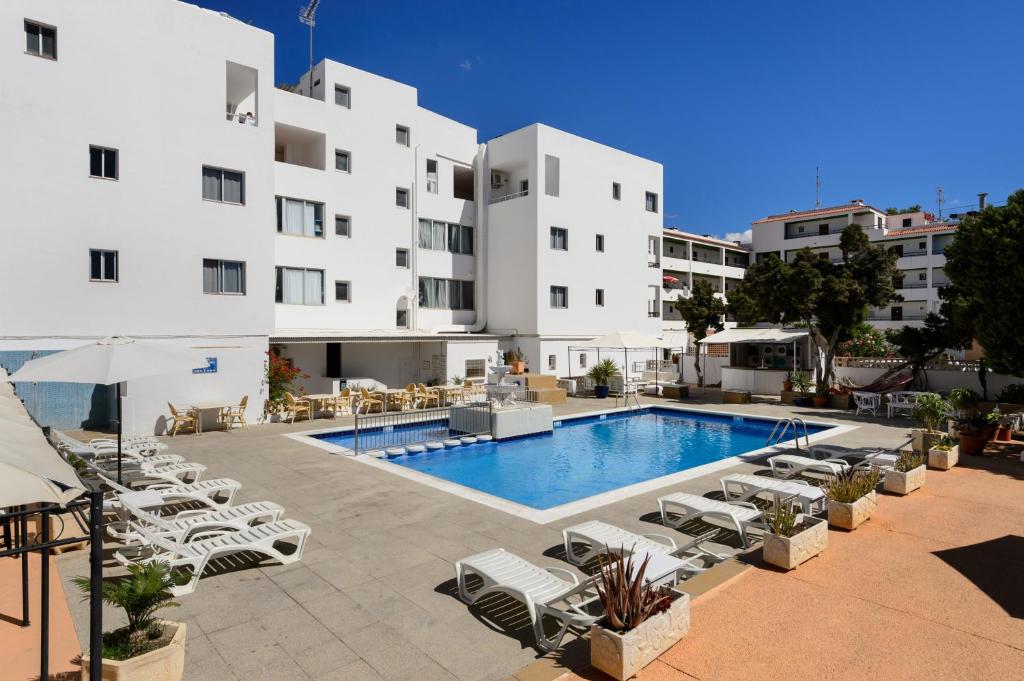Apartamentos San Antonio Beach, Bahia de Sant Antoni ...