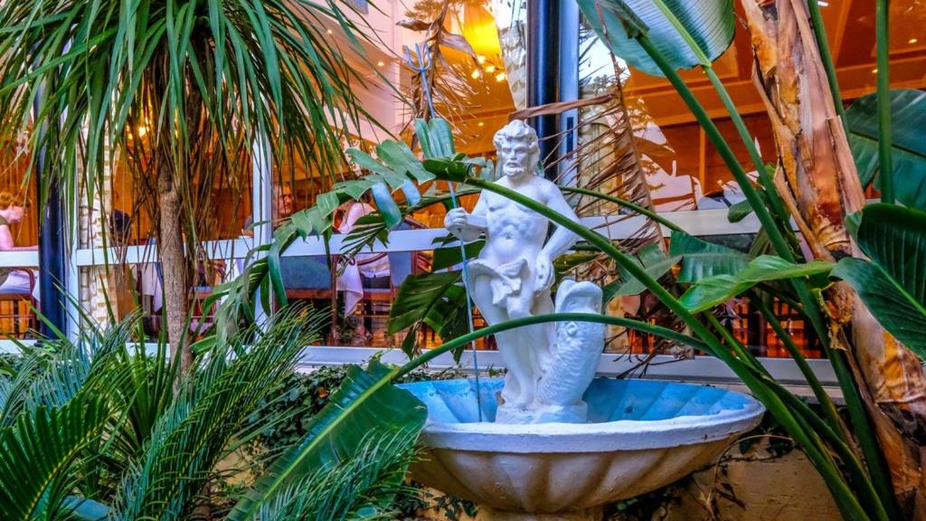 Achillion Palace - Resim 25