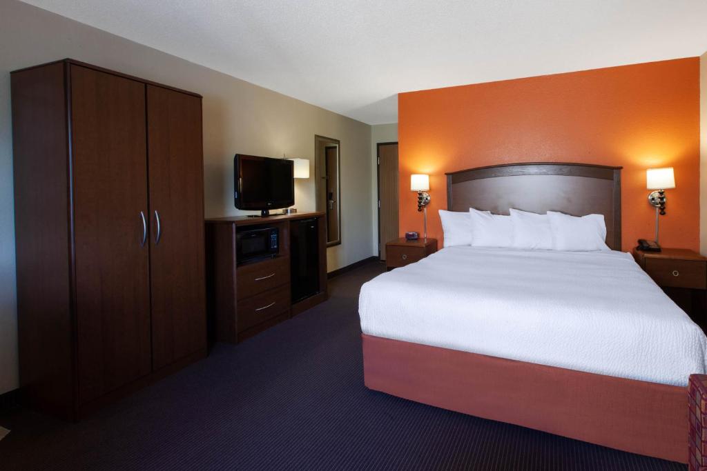 AmericInn by Wyndham Iron River - Deluxe Kamer Met Kingsize Bed - Niet-Rokers
