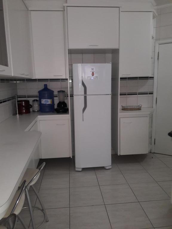  Apto quadra da Praia