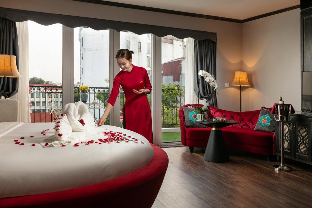 Postel nebo postele na pokoji v ubytování Shining Central Hotel & Spa