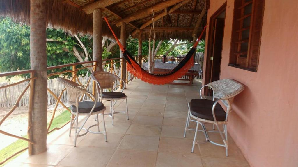  Rustic bungalow with 3 suites/6 persons
