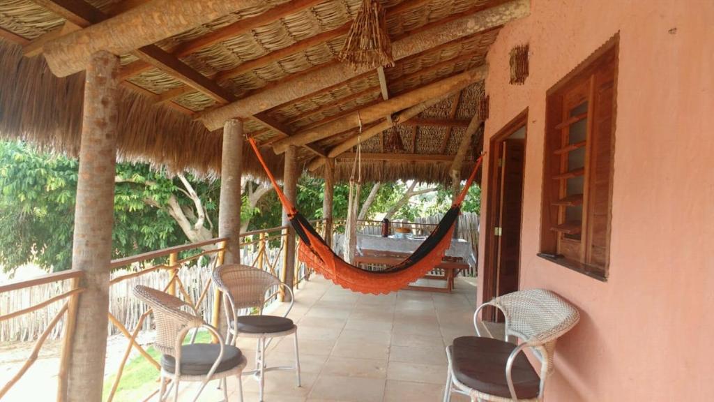  Rustic bungalow with 3 suites/6 persons
