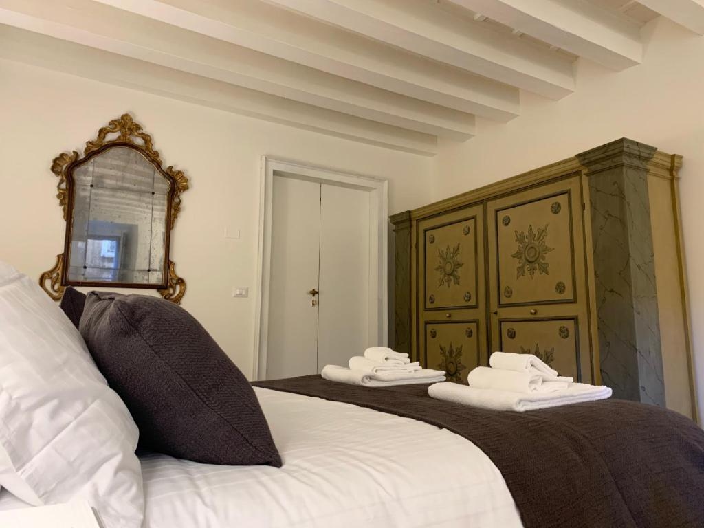 Cavour44 - Palazzo Canossa - 優れたダブルルーム