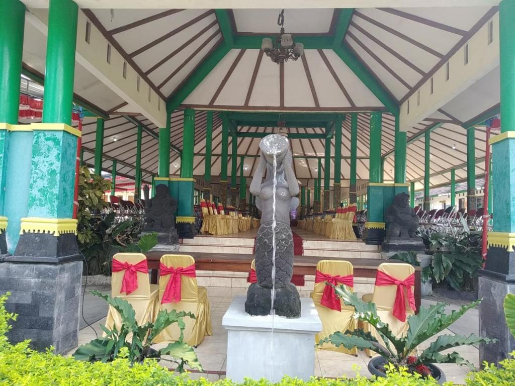 Putri Duyung Guest House - Room De Deluxe King