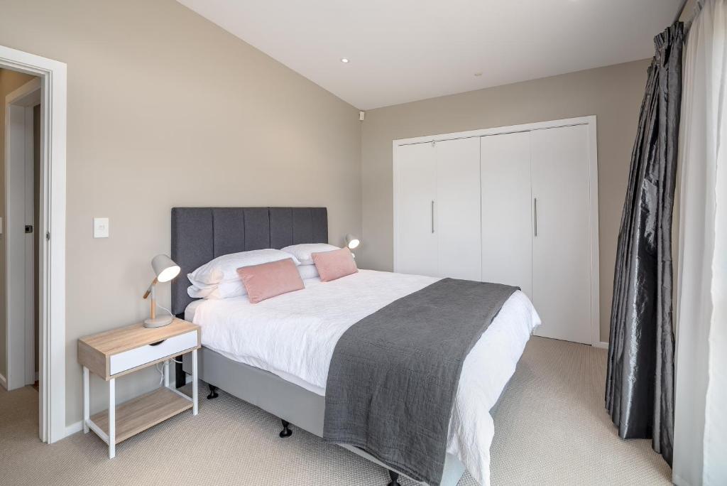 Wind Down on Esther - Resim 28