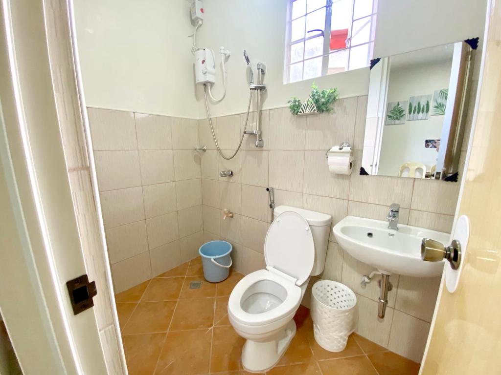 Koupelna v ubytování RQS Hostel