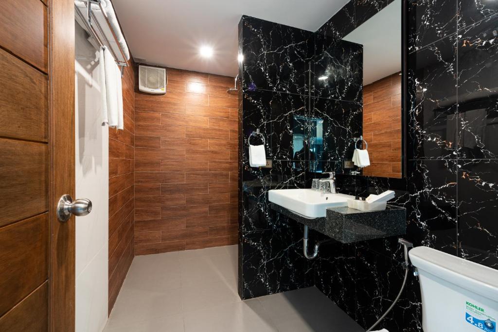 LawinTa Hotel Pattaya - Resim 3