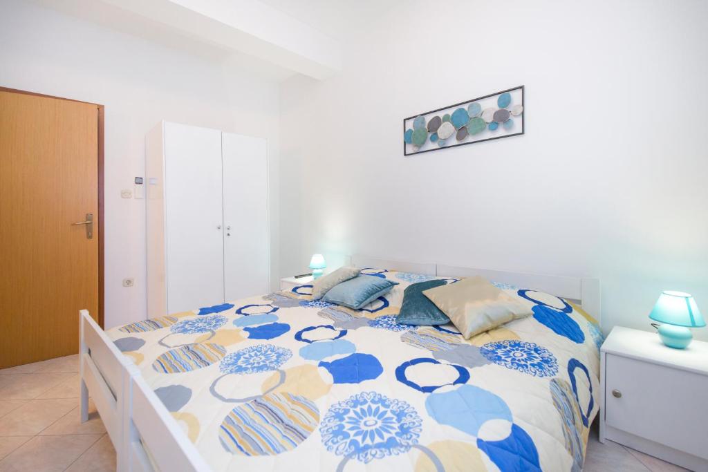Łóżko lub łóżka w pokoju w obiekcie House Kontus