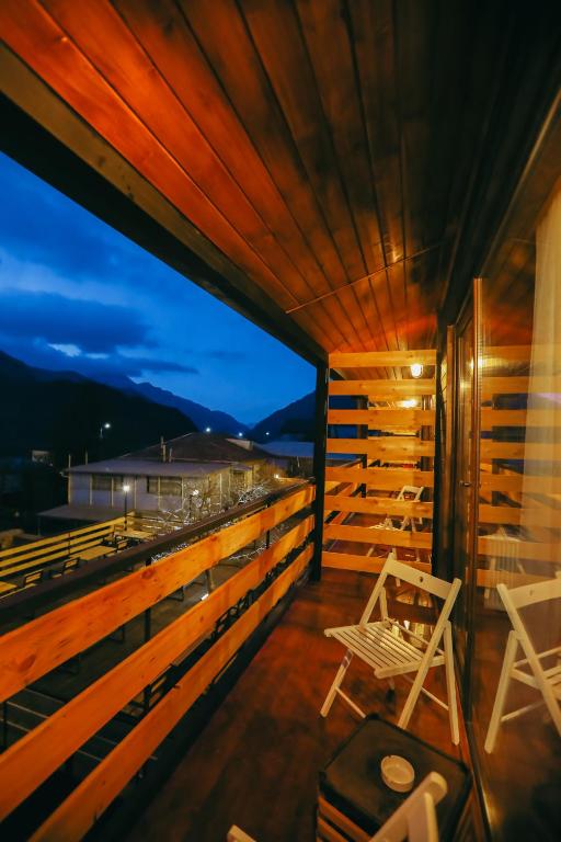 Nespecifikovaný výhled na hory nebo výhled na hory při pohledu z hotelu