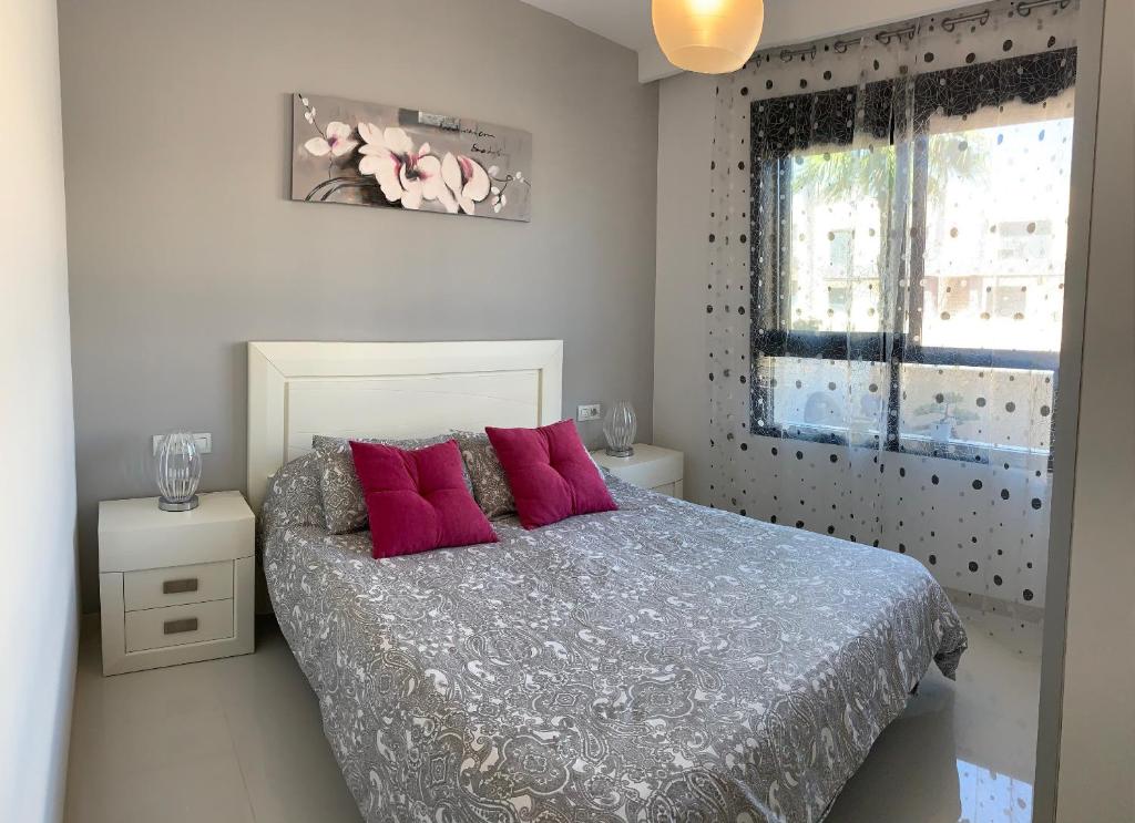 Playa Elisa Costa 819 - Pool view 400m from Mil Palmeras beach - Apartment - Ground Floor