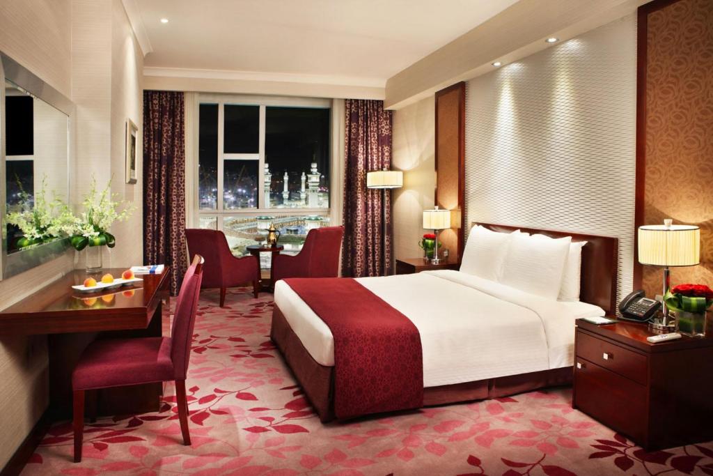 Posezení v ubytování Al Marwa Rayhaan by Rotana - Makkah