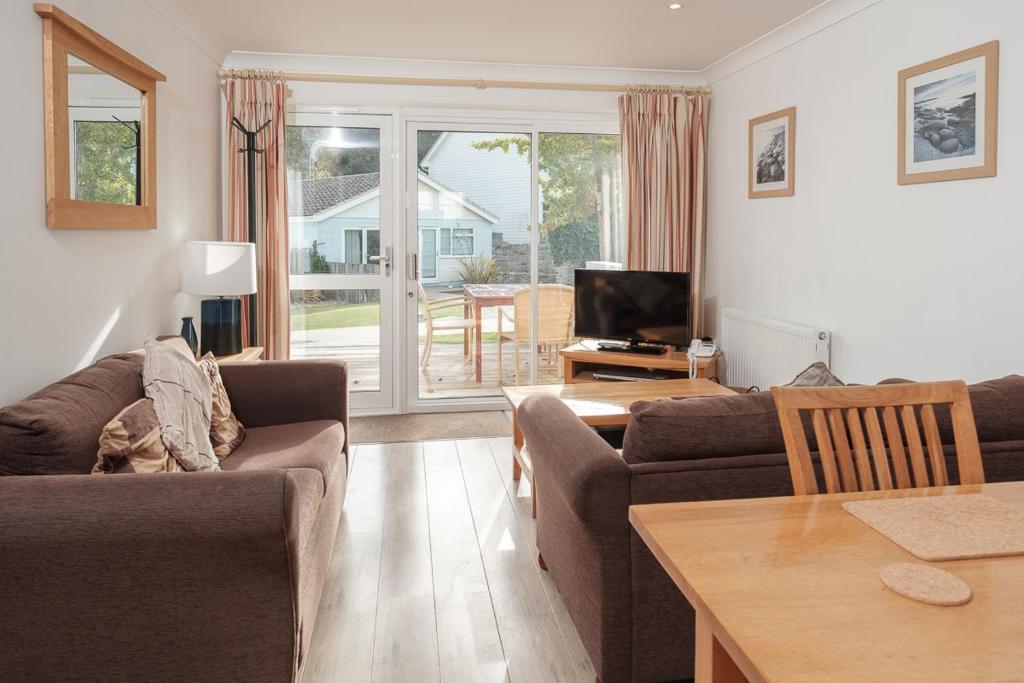 West Bay Cottages Yarmouth Isle of Wight - 