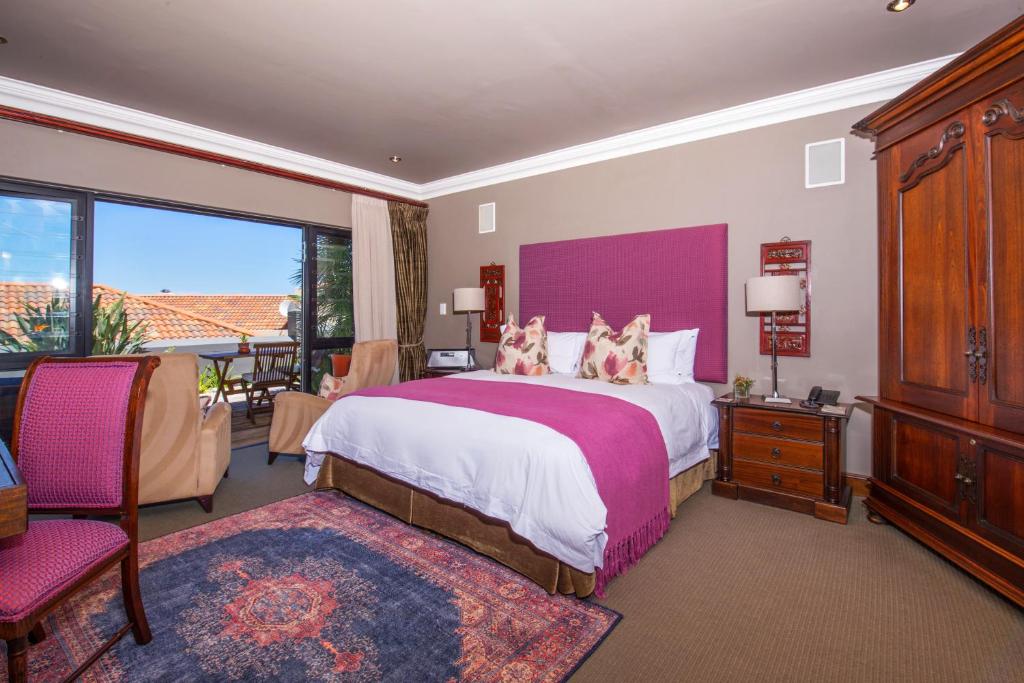 Alexander Guest House - Luxe King Room