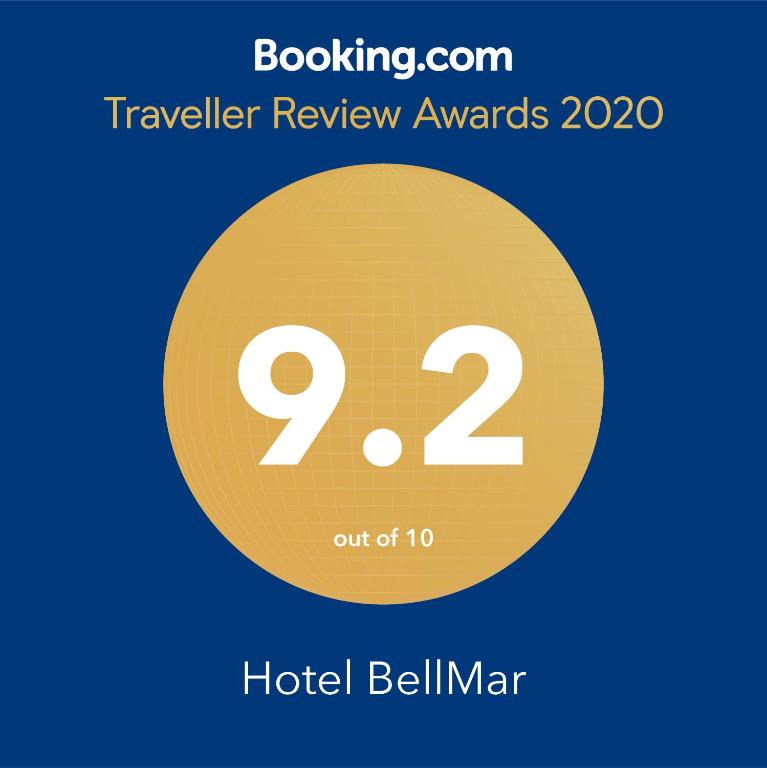 Vottorð, verðlaun, skilti eða annað skjal til sýnis á Hotel BellMar