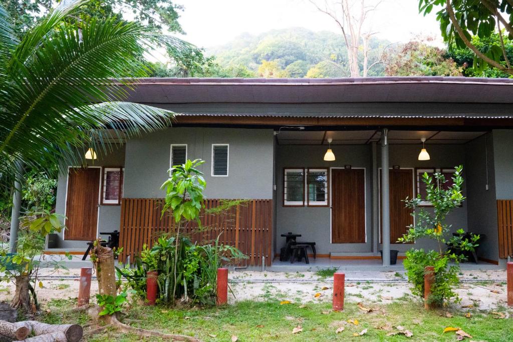Ein Garten an der Unterkunft House of Sanskara