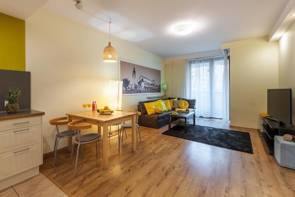 Centre Apartments-Old Town - One-Bedroom Apartment - Zwierzyniecka 24