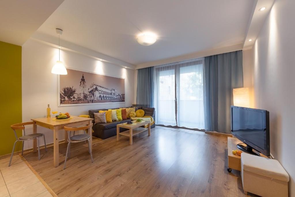 Centre Apartments-Old Town - Apartment With Balcony - Zwierzyniecka 24