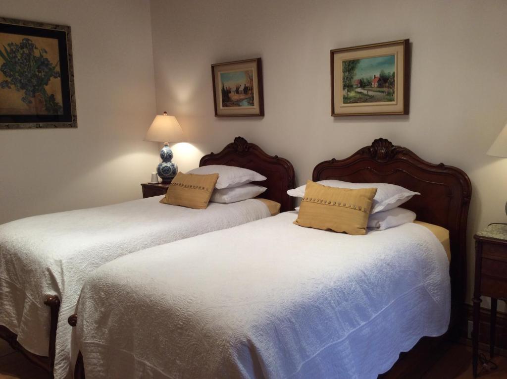 Postel nebo postele na pokoji v ubytování Île de Garde B&B