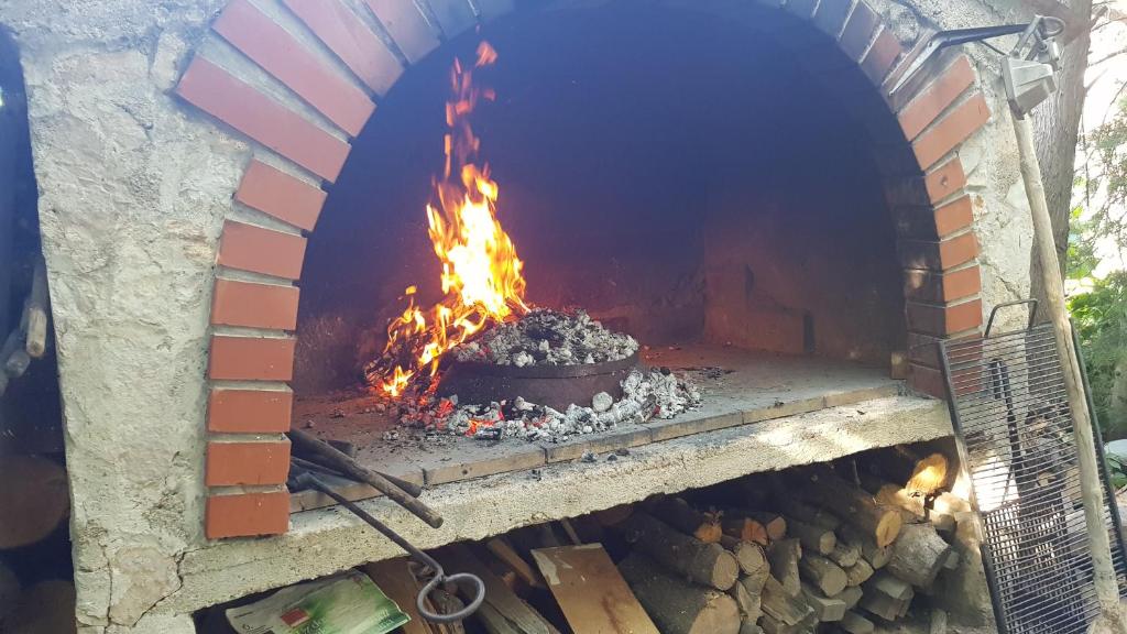 Gril pre hostí v apartmáne