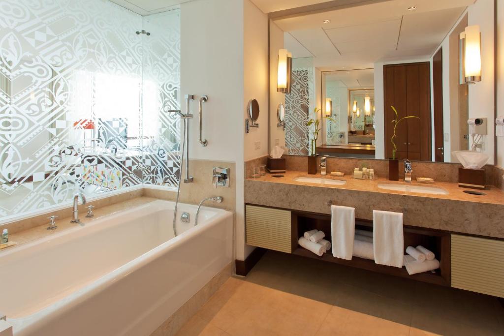 Holiday Inn Cartagena Morros, an IHG Hotel - King Suite