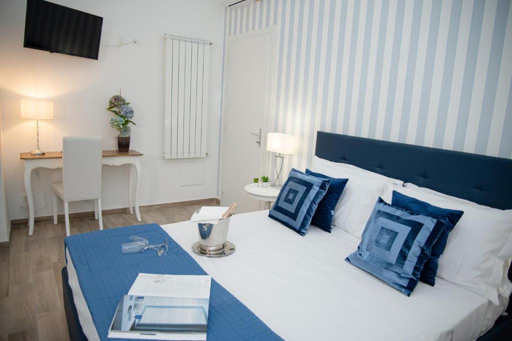 Porta Aragonese Luxury Rooms - 5