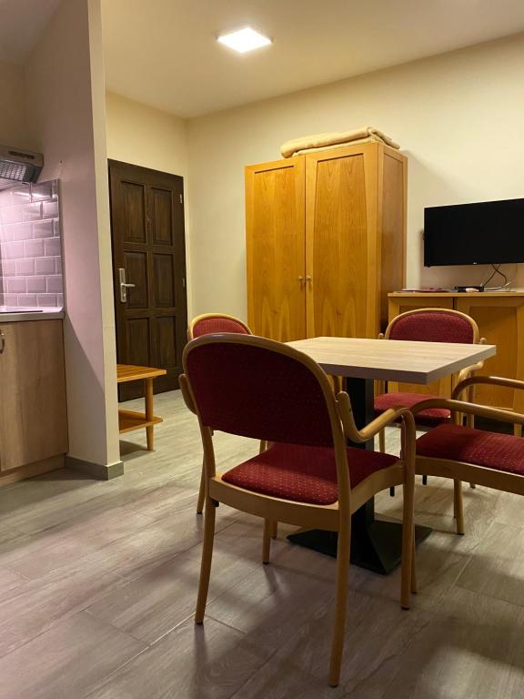 Telewizja i/lub zestaw kina domowego w obiekcie Aurora Panzió