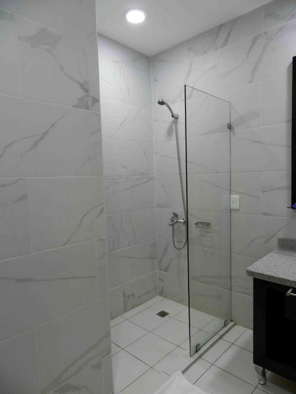 Koupelna v ubytování MON Hotel Boutique