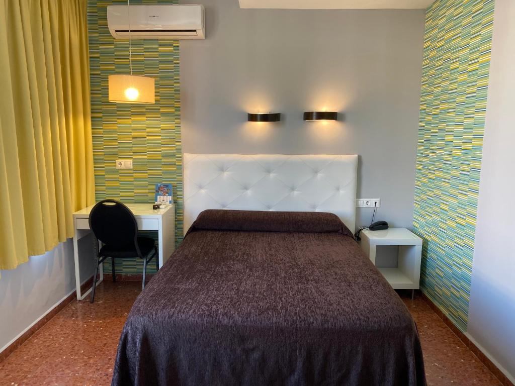 Hostal Restaurante EstaciÓN - Double Or Twin Room