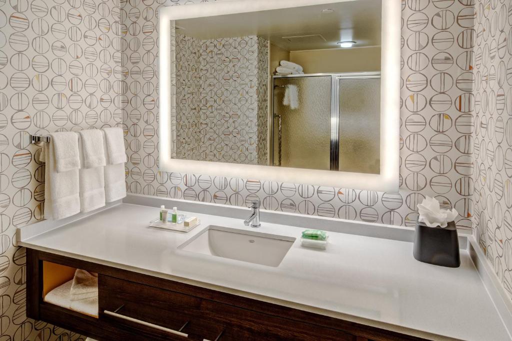 Holiday Inn Rocky Mount I-95 @ US 64 by IHG photo