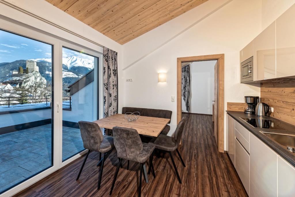Kuchyň nebo kuchyňský kout v ubytování Apart Alpengenuss
