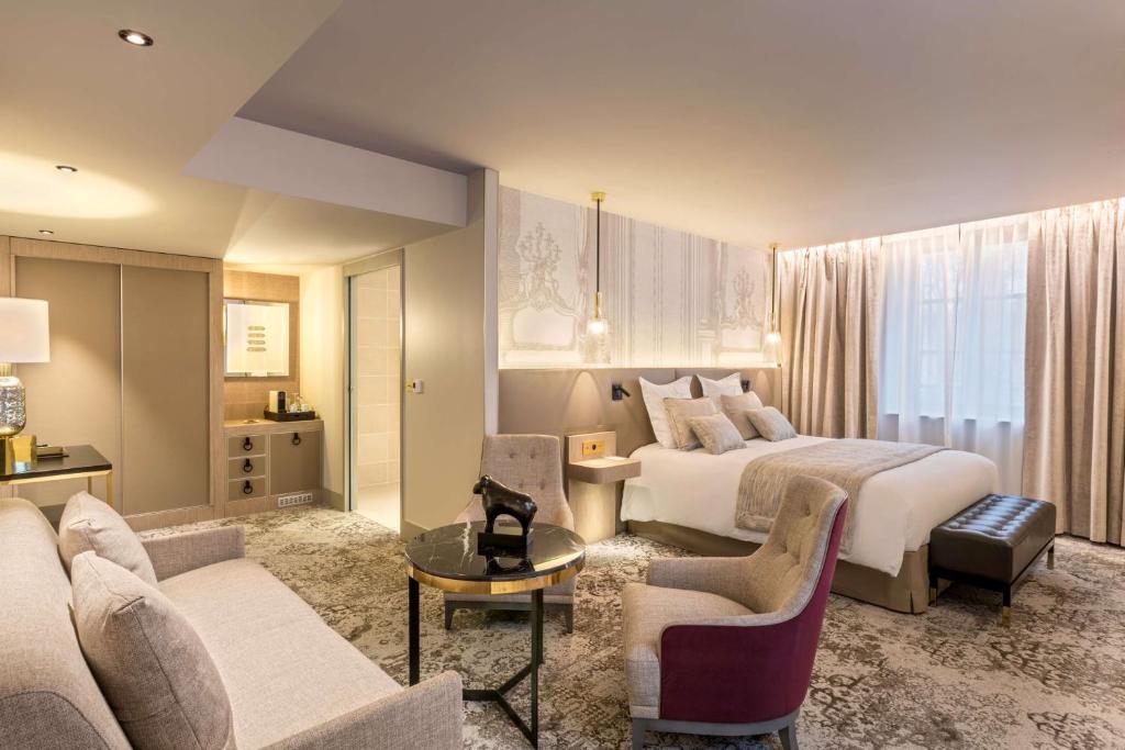 Hôtel & Spa Les Sept Fontaines Best Western Premier - Junior King Suite With Sofa Bed - Non-Smoking