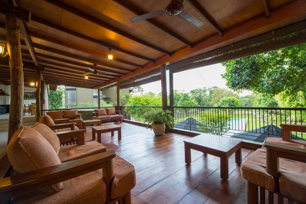 Balkón nebo terasa v ubytování Kalu's Hideaway Udawalawe