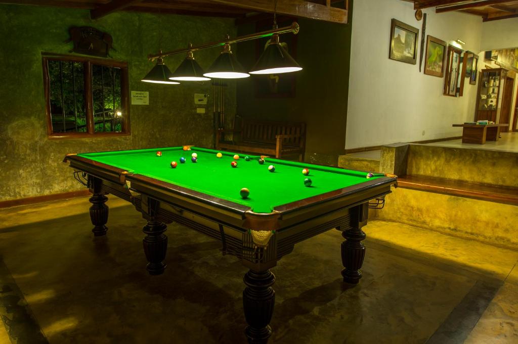 Biliár nebo kulečník v ubytování Kalu's Hideaway Udawalawe