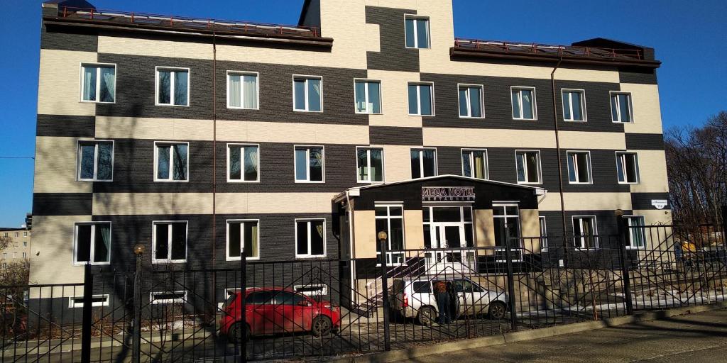 MEGA-HOTEL - Housity