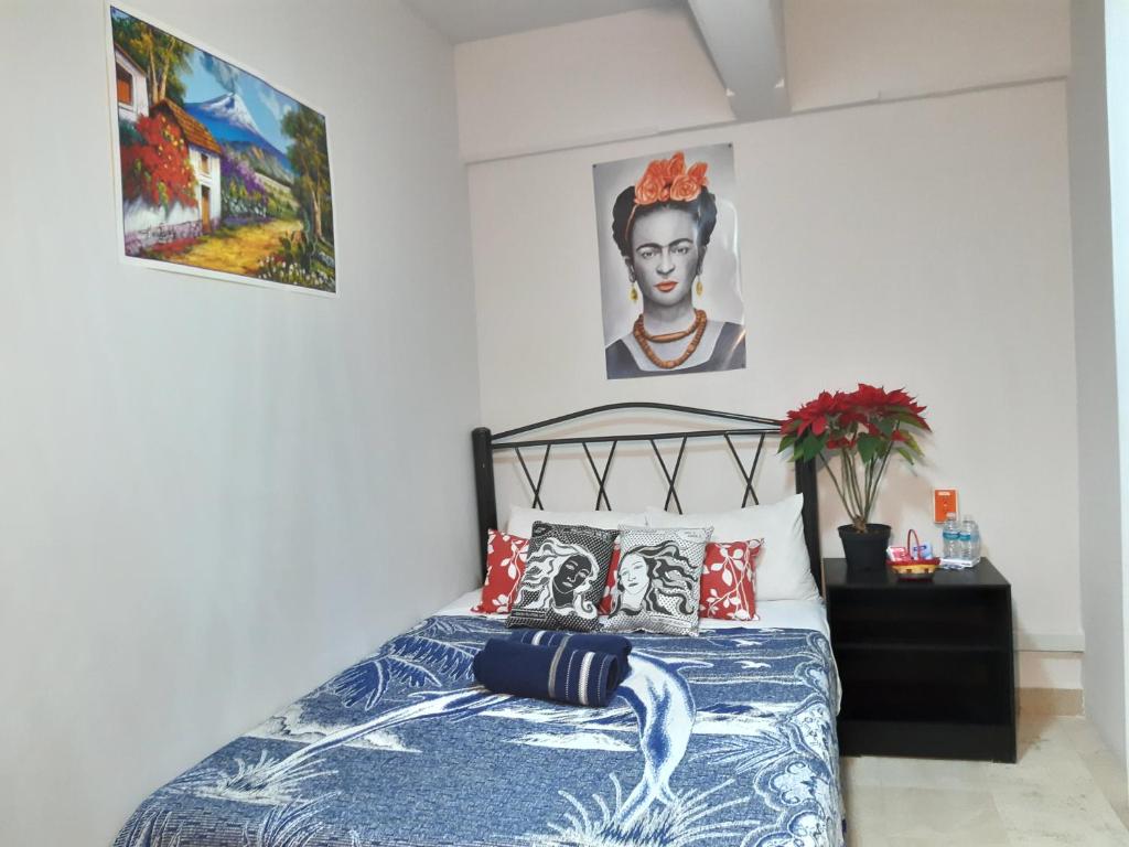 Postel nebo postele na pokoji v ubytování Alameda House