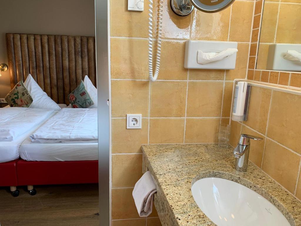Koupelna v ubytování UNO Hotel Chapeau Noir - Free Parking