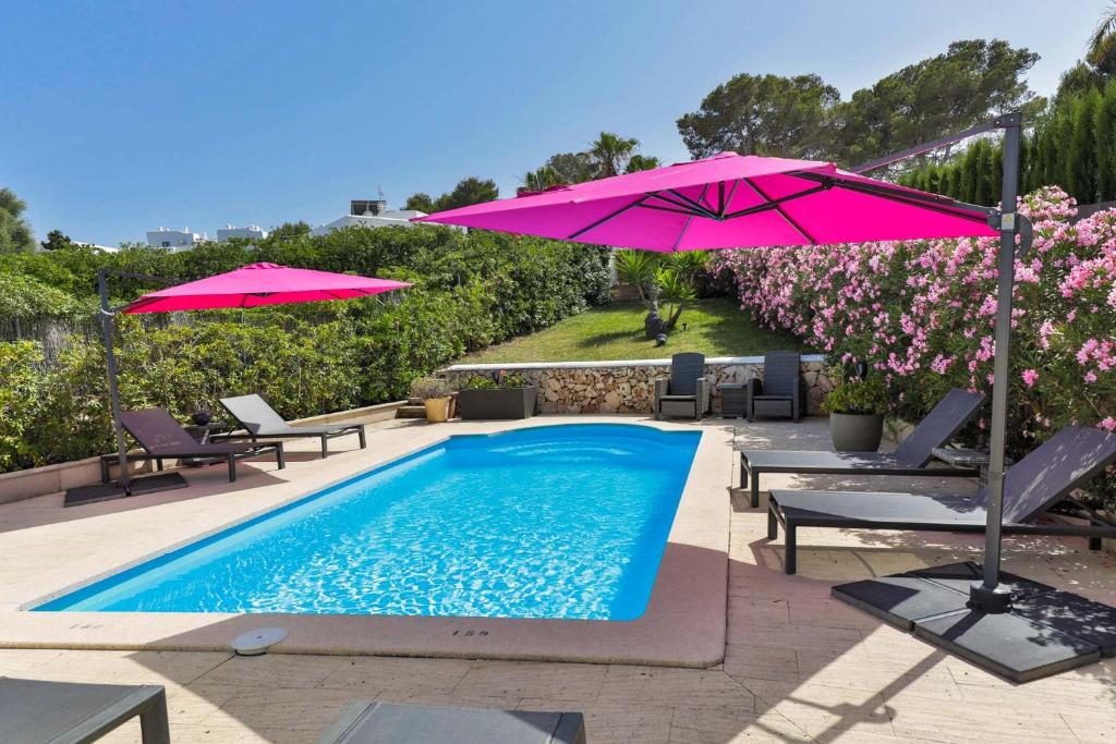 Bazén v ubytování Villa LUMI-Oleanda 8 Pers am Yachthafen Cala d' Or nebo v jeho okolí